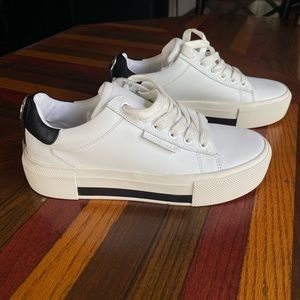 Kendall + Kylie Tyler Platform Sneaker